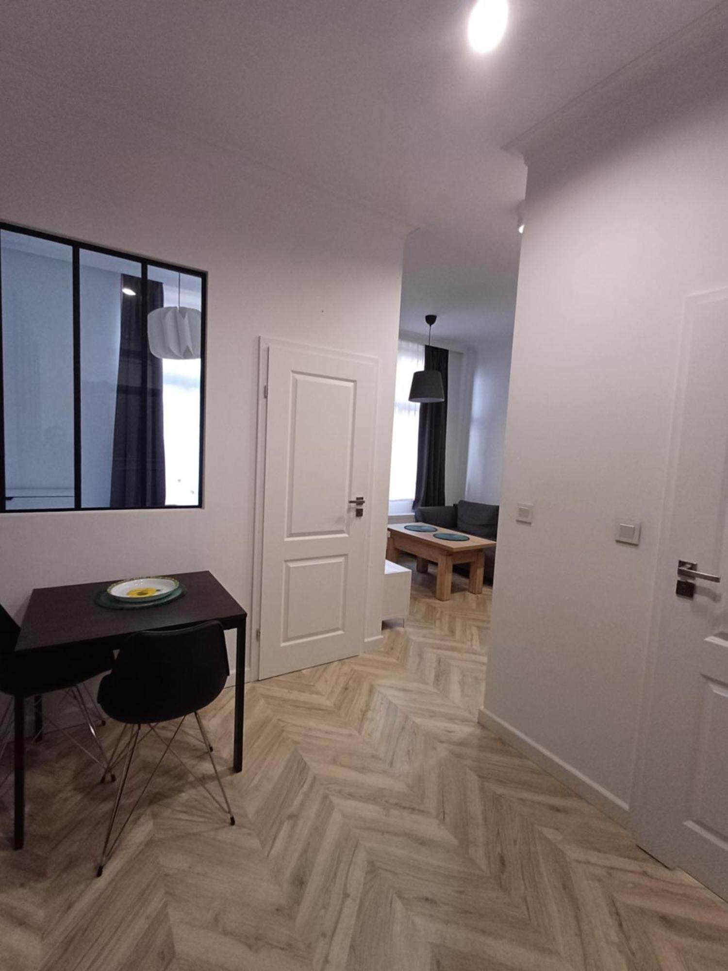 Apartment Gallery Center *