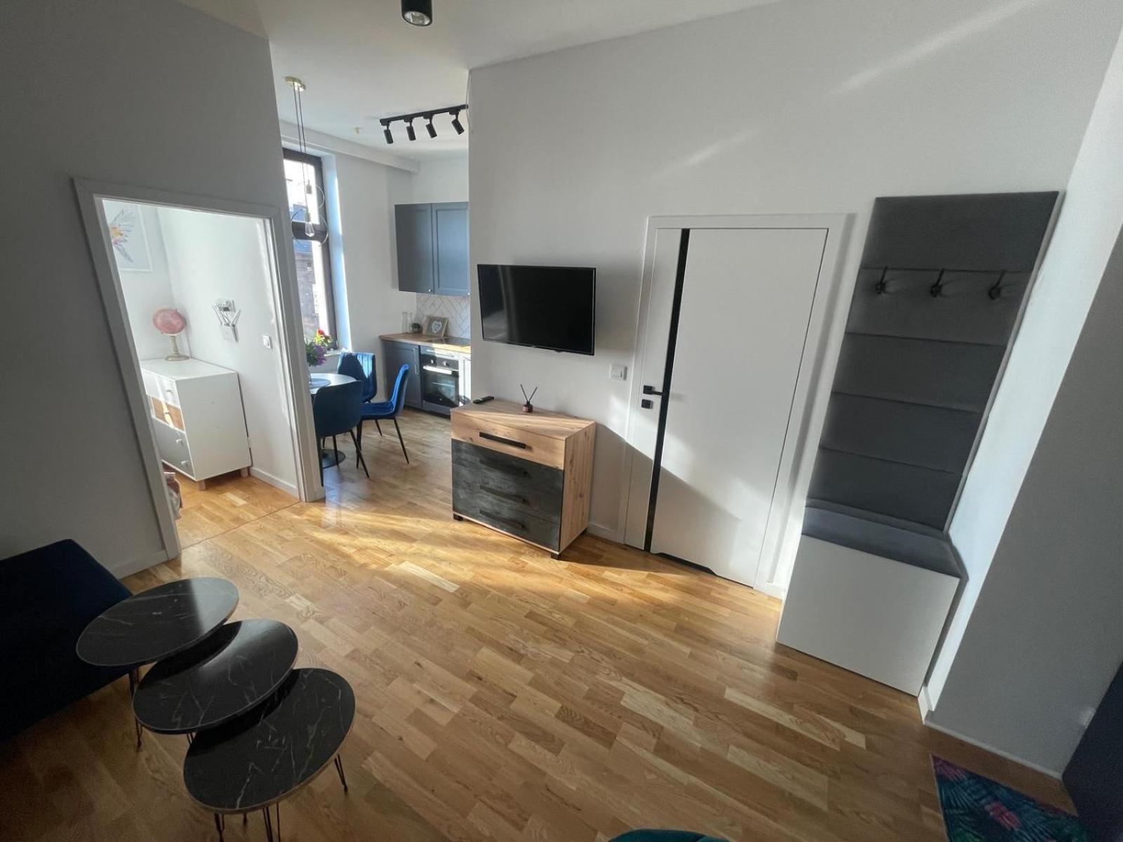 Apartment Gallery Center